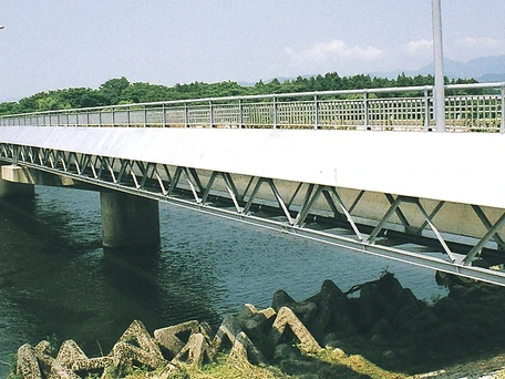 岩沢橋下水道添架橋